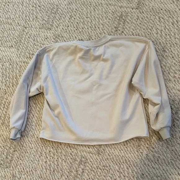 Nike Lightweight CroppedSweatshirt and Leggings Set in Cream, Olive, and PurpleM - Picture 4 of 7